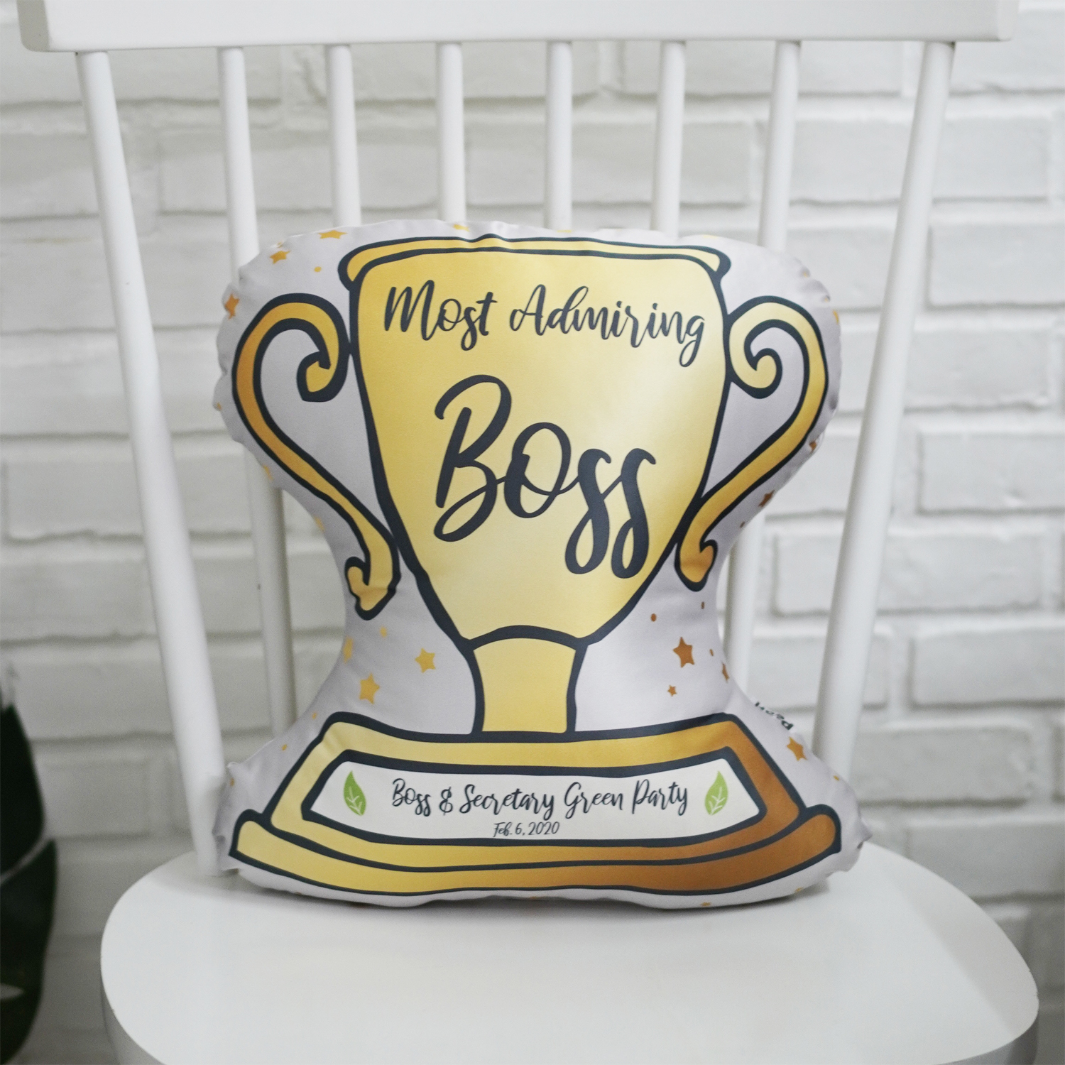 หมอนสั่งทำใส่ข้อความ ลายถ้วยรางวัล - Trophy