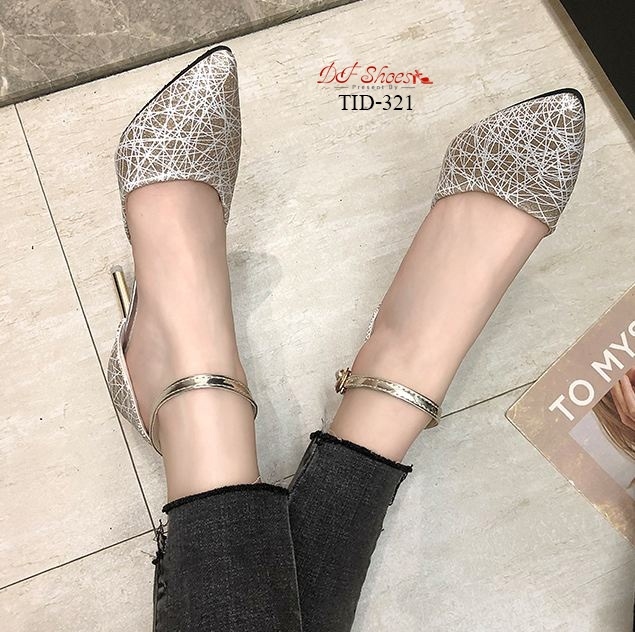 รองเท้าคัทชูส้นสูงแต่งลายเส้น (สีทอง)