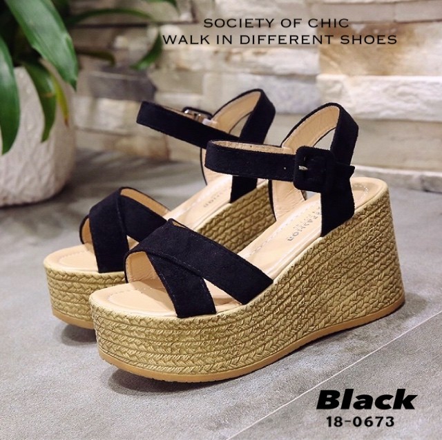 รองเท้าส้นเตารีด Wedge Sandals (สีดำ)