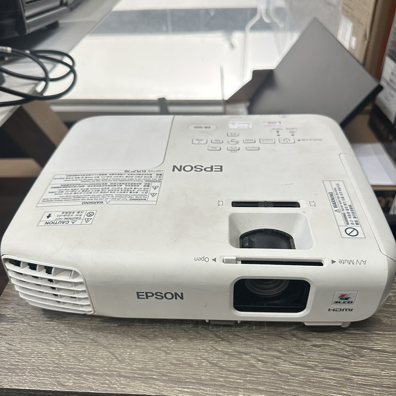 โปรเจคเตอร์ Epson EB-S03 Projector + Remote + AC + กระเป๋า
