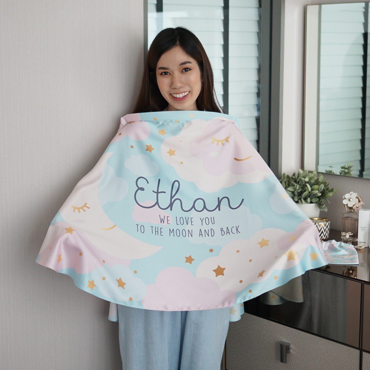 ผ้าคลุมให้นม สั่งทำใส่ชือ ลาย Moon - Mint