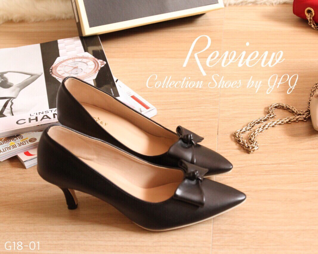 พร้อมส่ง : รองเท้าคัชชูหัวแหลมประดับโบว์ (สีดำ)