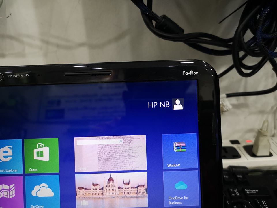 HP Pavilion Slim 14-b011TX