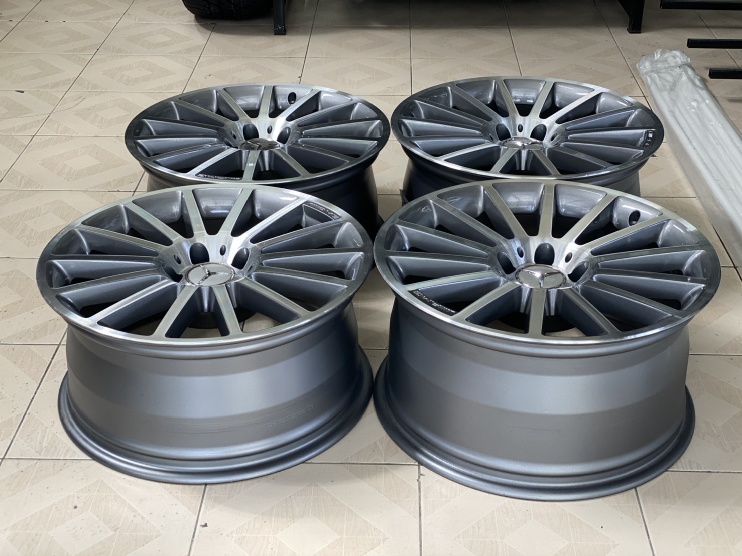 ล้อแท้ Sl230 AMG ST5 18" R230