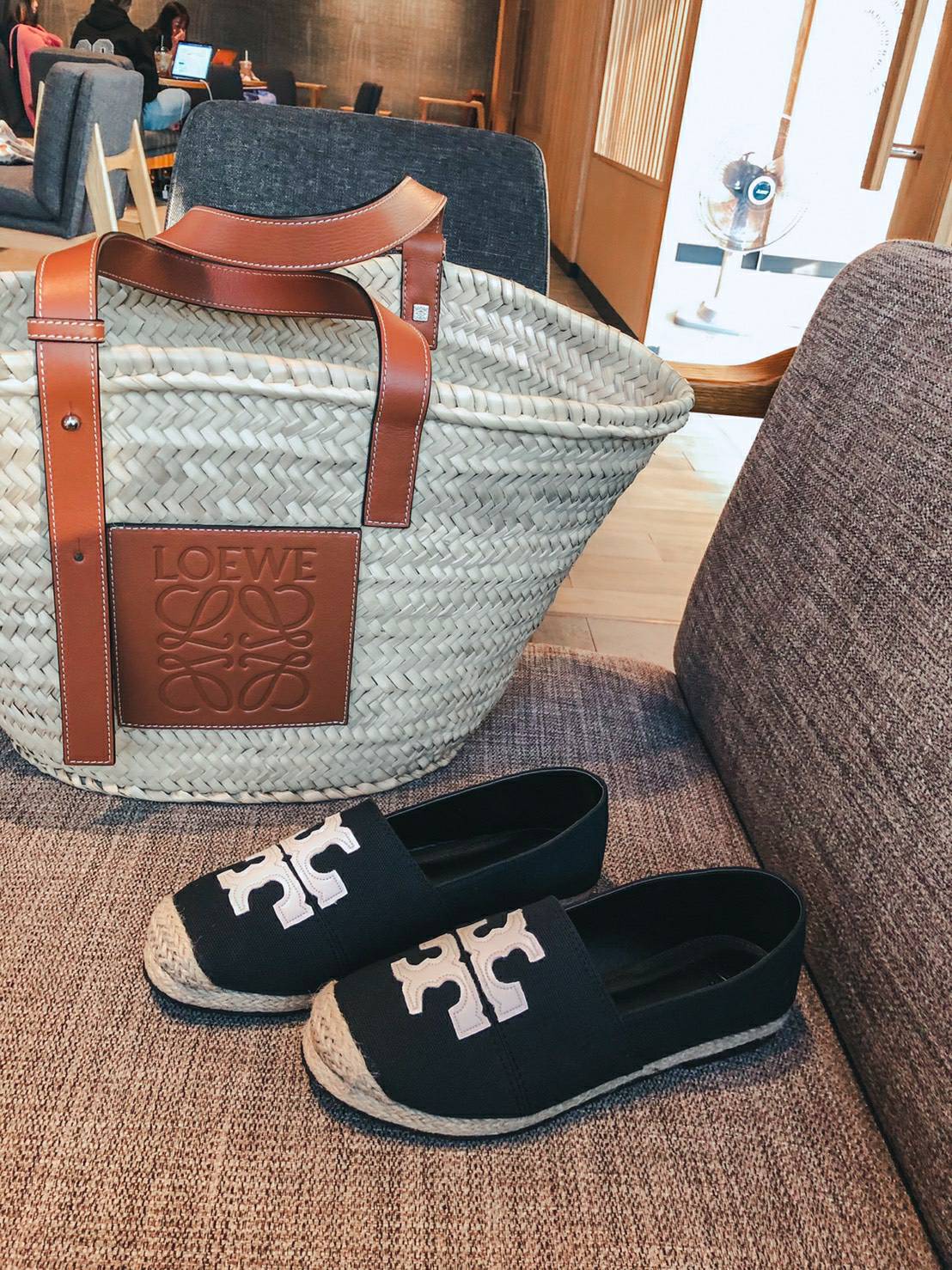 รองเท้าคัทชูStyle Tory Burch (สีครีม)