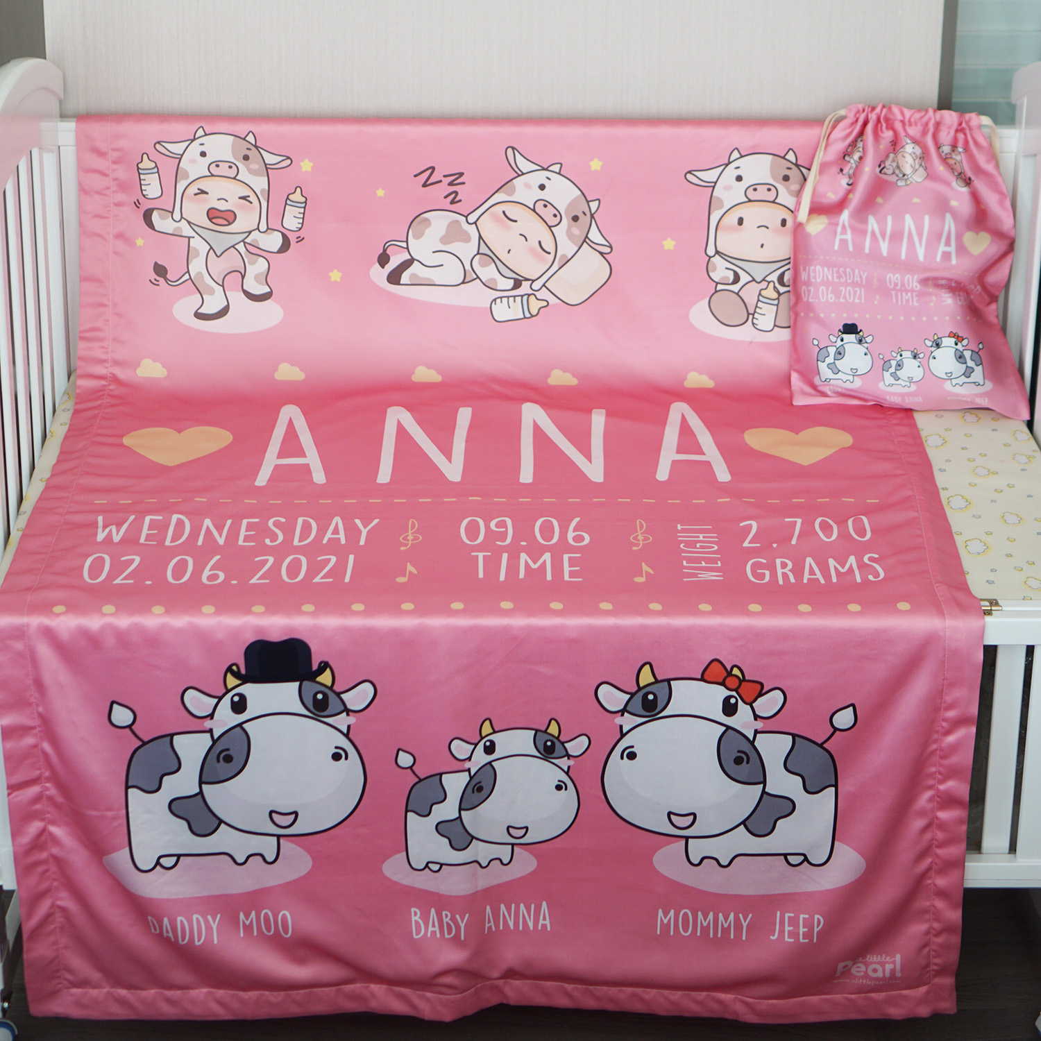 ชุดของขวัญเด็กแรกเกิด ผ้าห่ม ขนาด 100x150cm + ถุงผ้าซาติน ไซส์ L ลาย Mixed cow - Pink