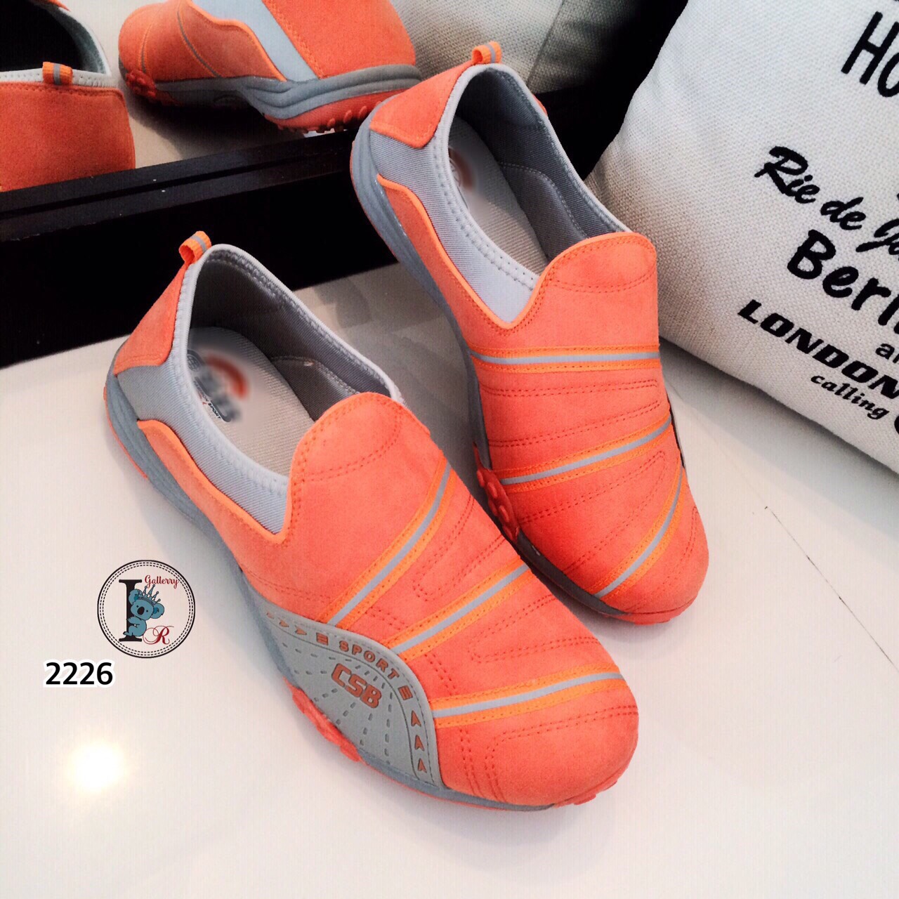 รองเท้าผ้าใบสุขภาพ CSB Two Tone (สีส้ม)