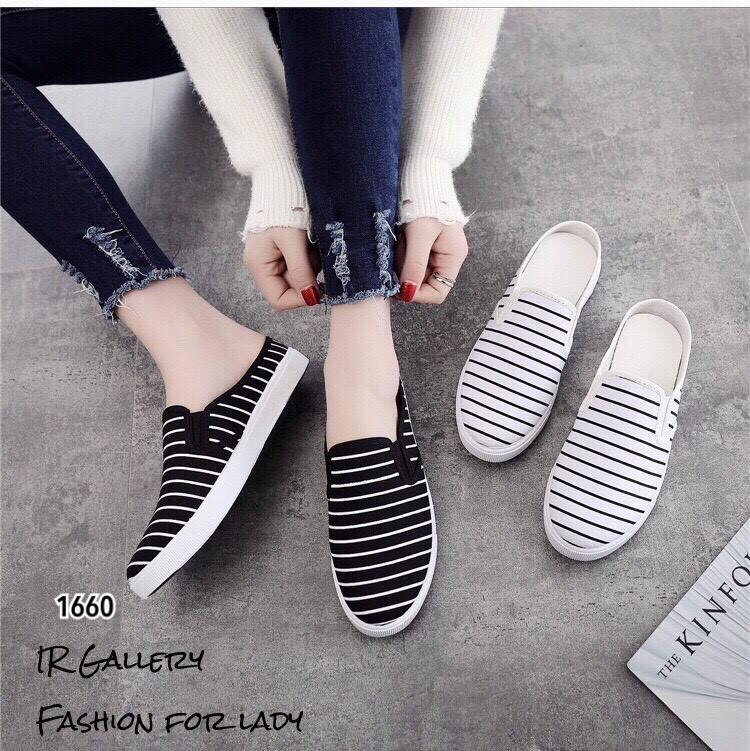 รองเท้าผ้าใบสวมเปิดส้นลายทาง (สีดำ)