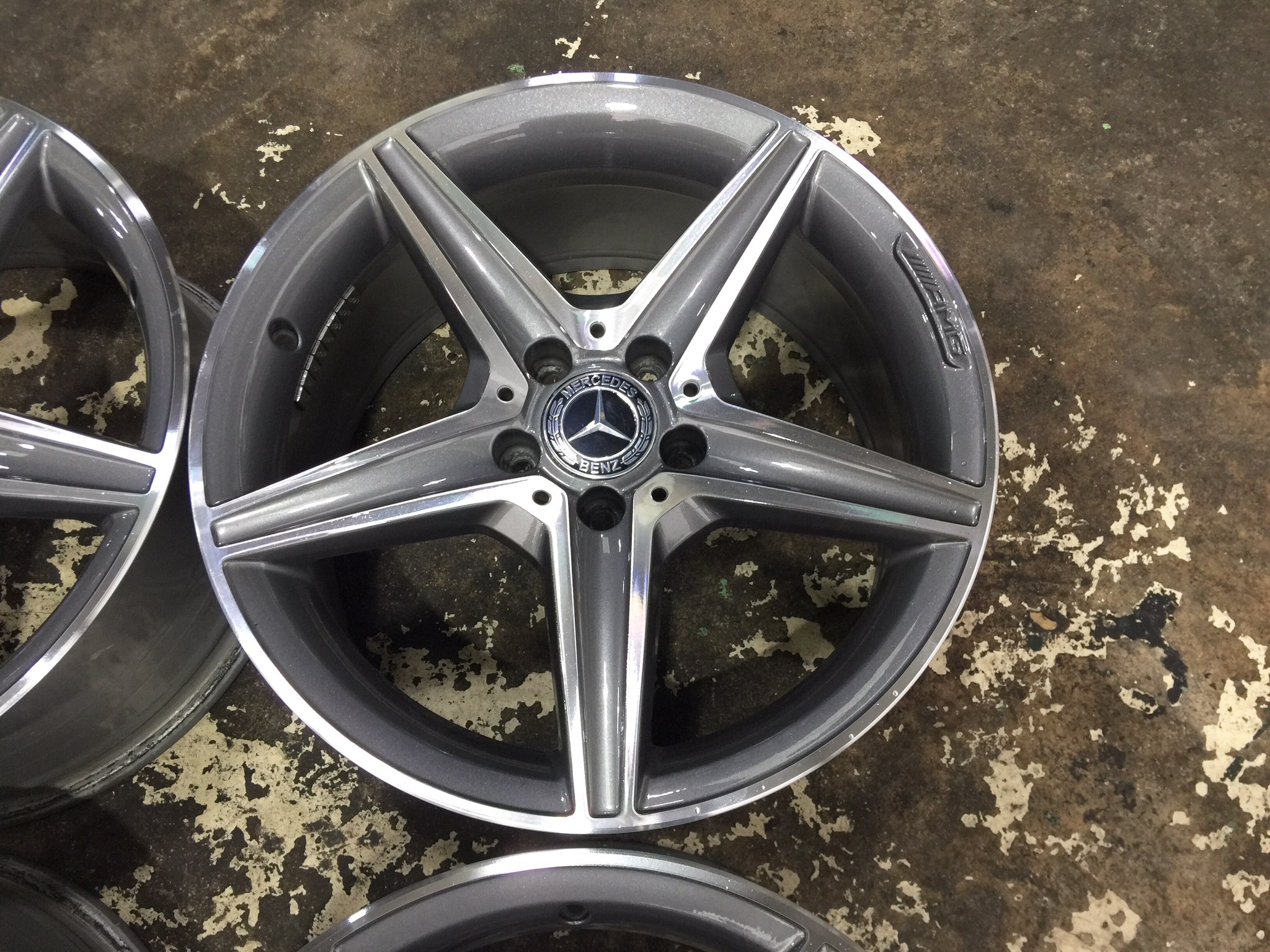 ล้อแท้ AMG ST6 18" 8.5" et +49