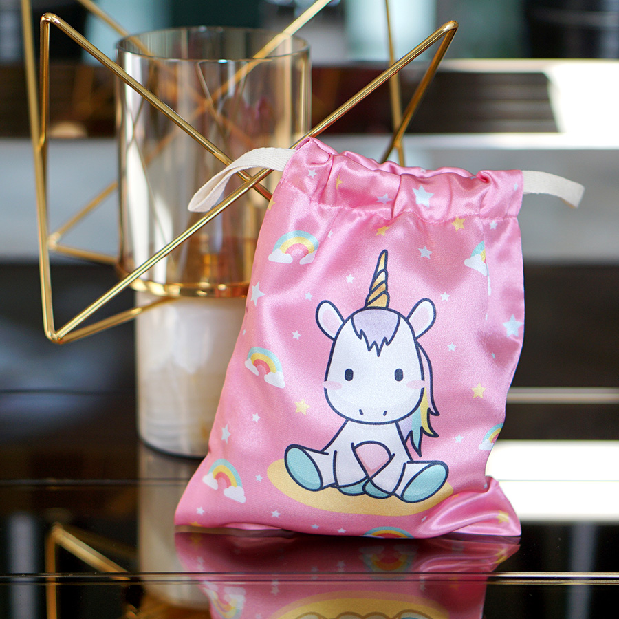 ผ้าคลุมให้นม สั่งทำใส่ชือ ลาย Unicorn - Pink