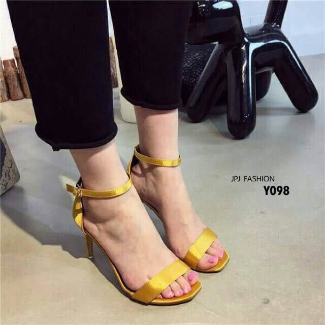 รองเท้าส้นเข็มซาติน Style Zara (เหลือง)