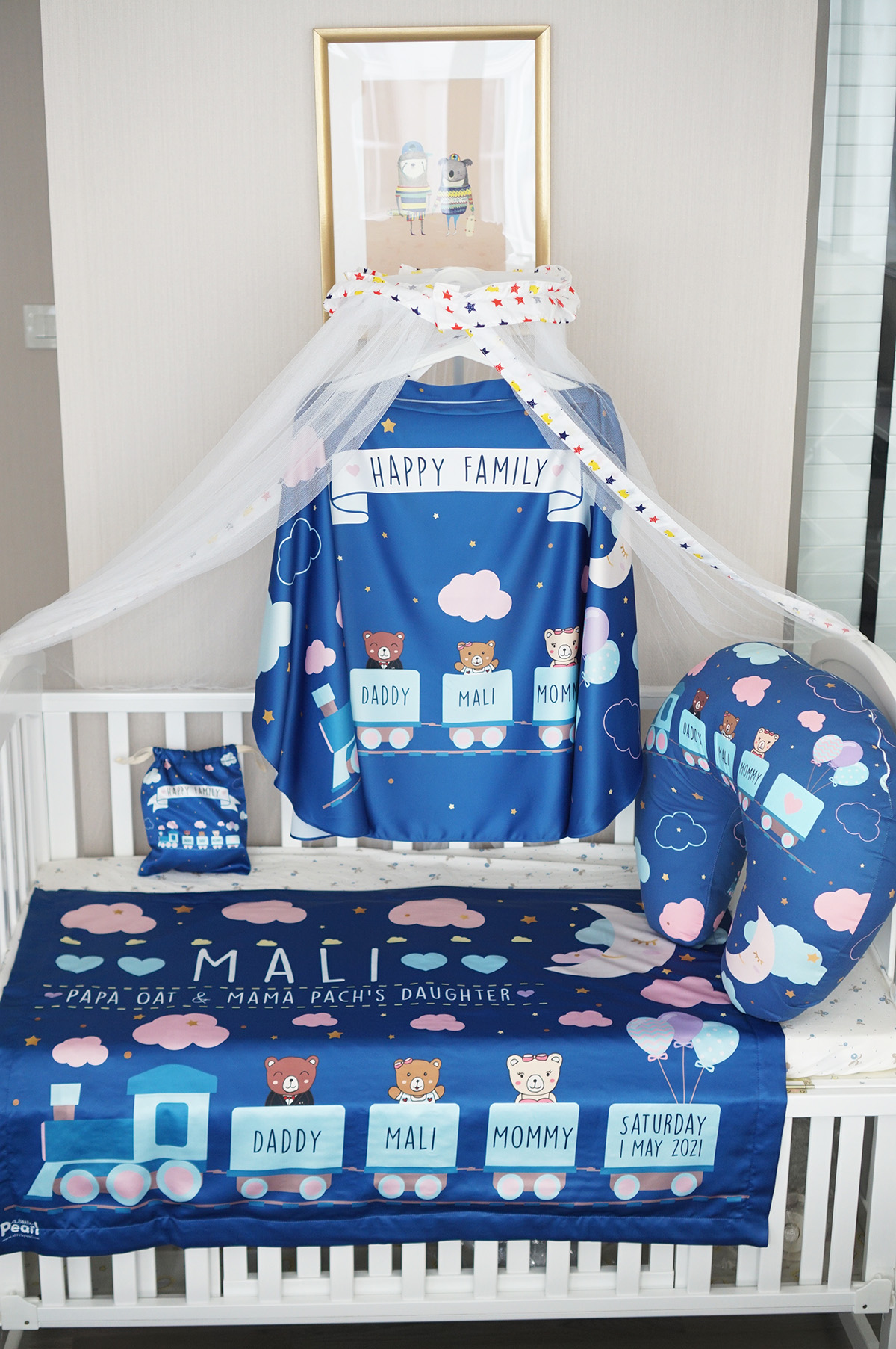 ชุดของขวัญเด็กแรกเกิด NP3 ผ้าห่ม ขนาด 75x100cm + ผ้าคลุมให้นม + หมอนรองให้นม ลาย Train - Dark Blue