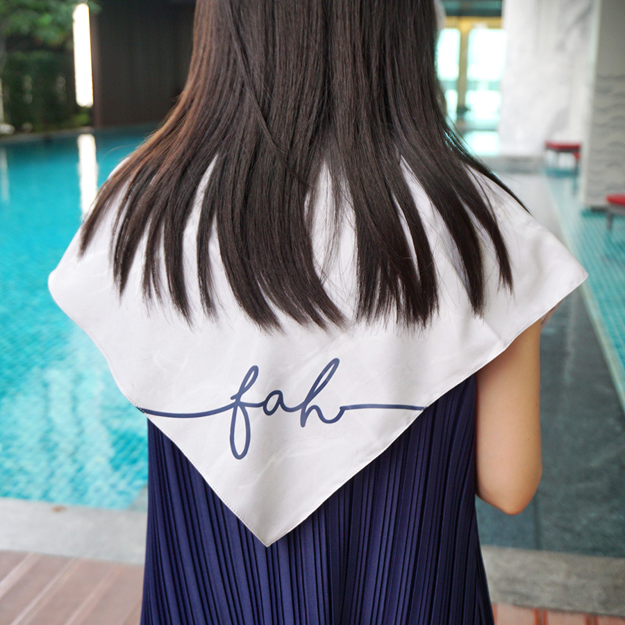 ผ้าพันคอ ลายหินอ่อนสีเทา - Navy - สั่งทำใส่ชื่อ