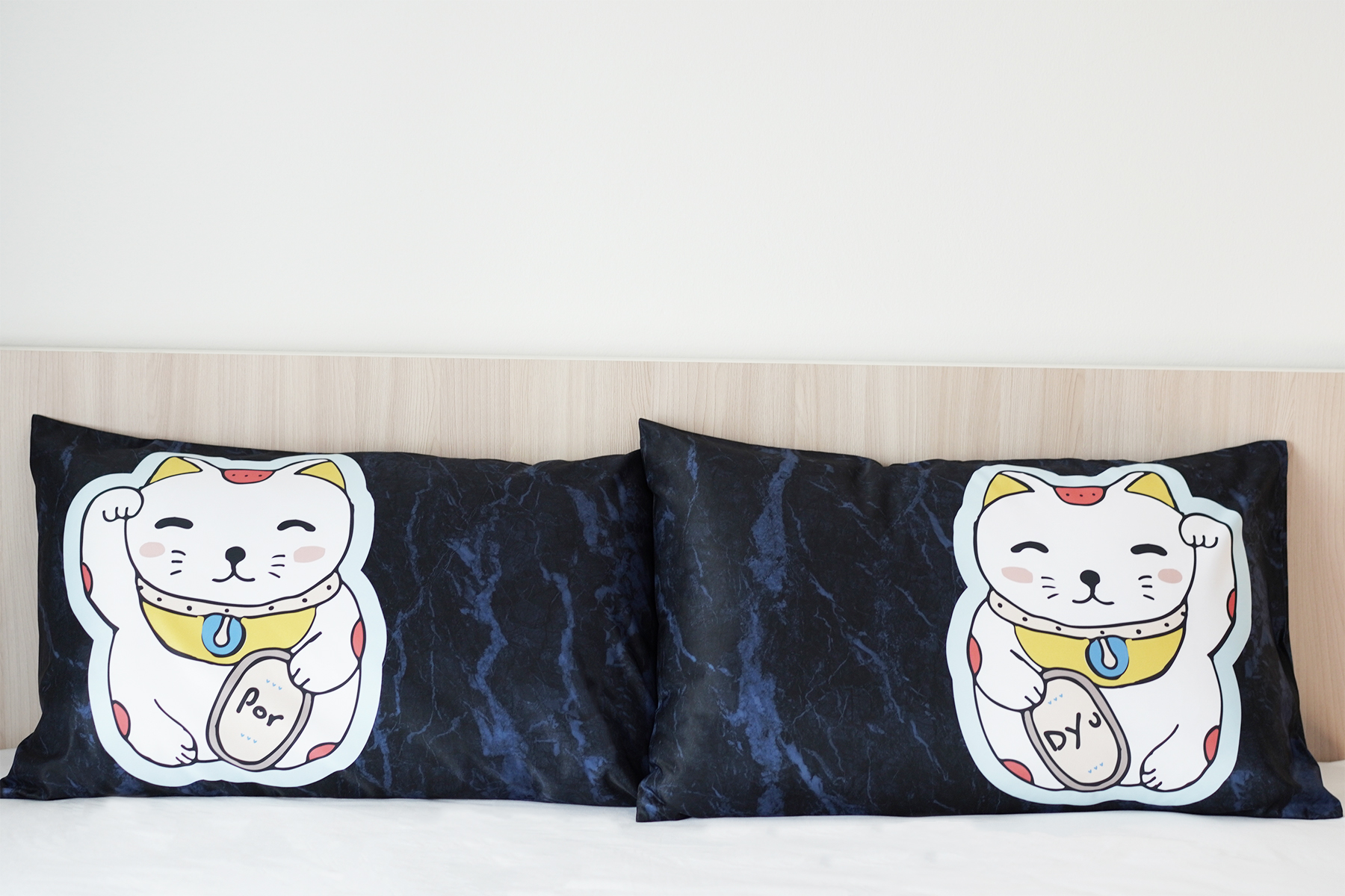 ปลอกหมอนหนุนคู่ลายหินอ่อนสีกรม ลาย Maneki-neko (lucky cat)