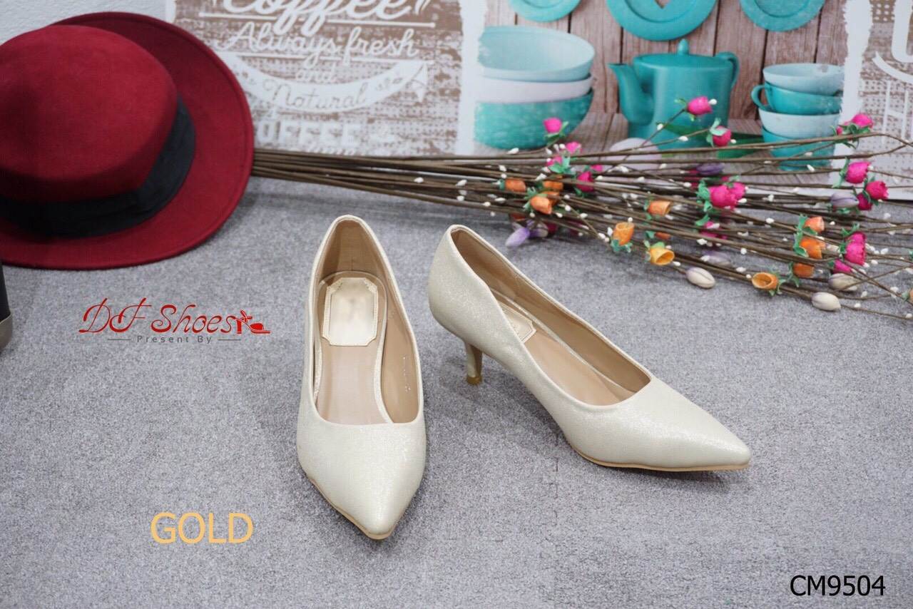 รองเท้าคัทชูหัวแหลมปั้มนูน (2สี)