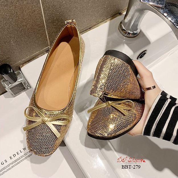 รองเท้าคัทชูส้แบนปักเลื่อม (สีเงิน)