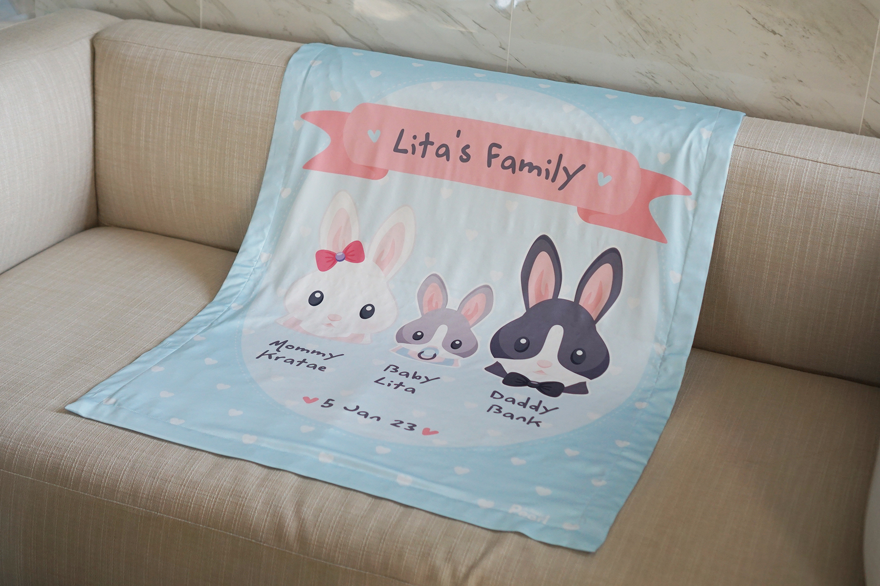 ผ้าห่มเด็ก ใส่ชื่อ ลายกระต่าย สีฟ้า / Rabbit Family - Blue