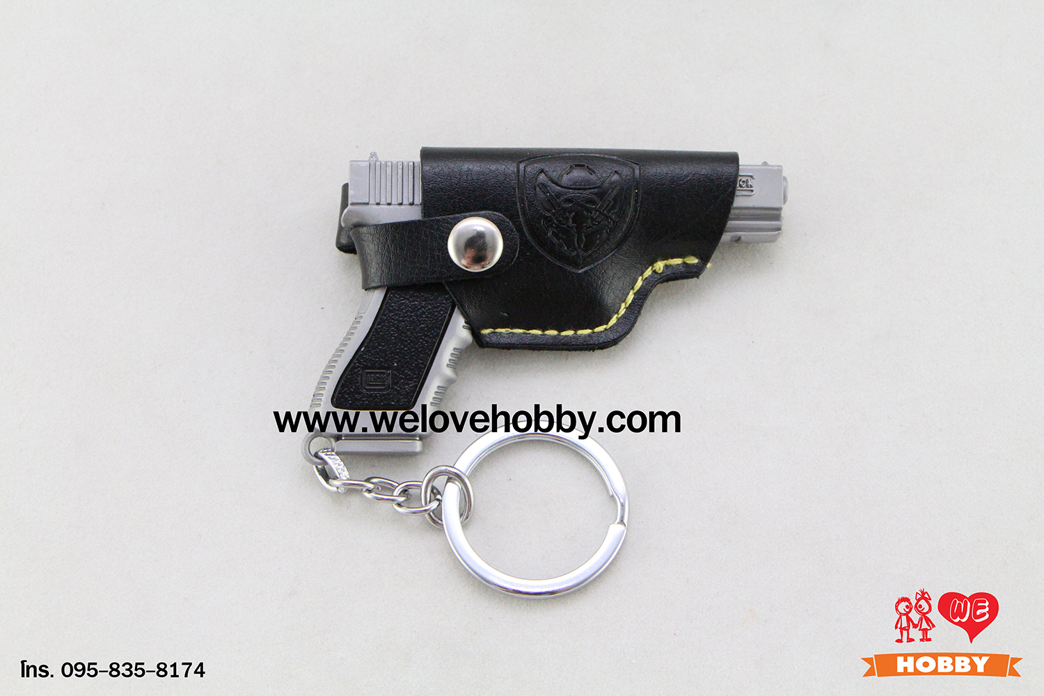 พวงกุญแจ PUBG (PLAYERUNKNOWN'S BATTLEGROUNDS) : ปืนพกแม็กกาซีน P18C Pistol (Glock 18C) สีเทาอะลูมิเนียม พร้อมซองใส่ปืน