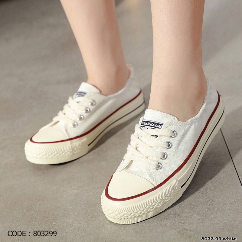 รองเท้าผ้าใบแคนวาสเรียบ (สีดำ)
