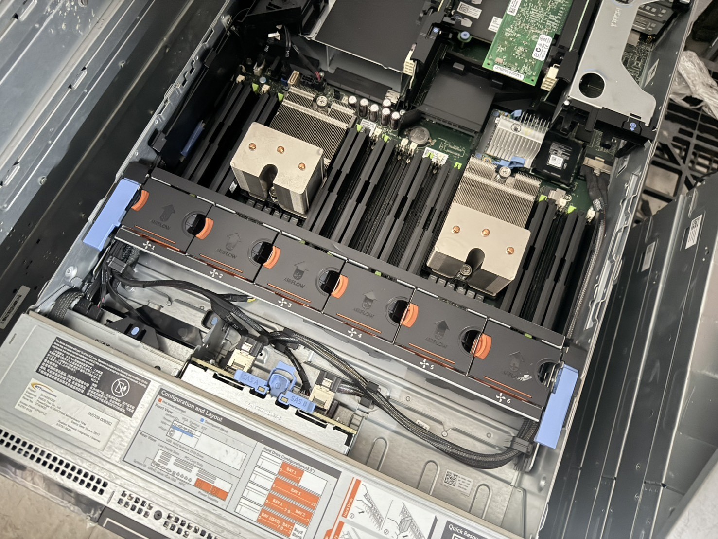 เซิร์ฟเวอร์ Dell PowerEdge R720 Server CPU E5-2650v2 x2 Ram 128 GB SAS 300 x2 Tray x8 Power x2 Raid H710mini