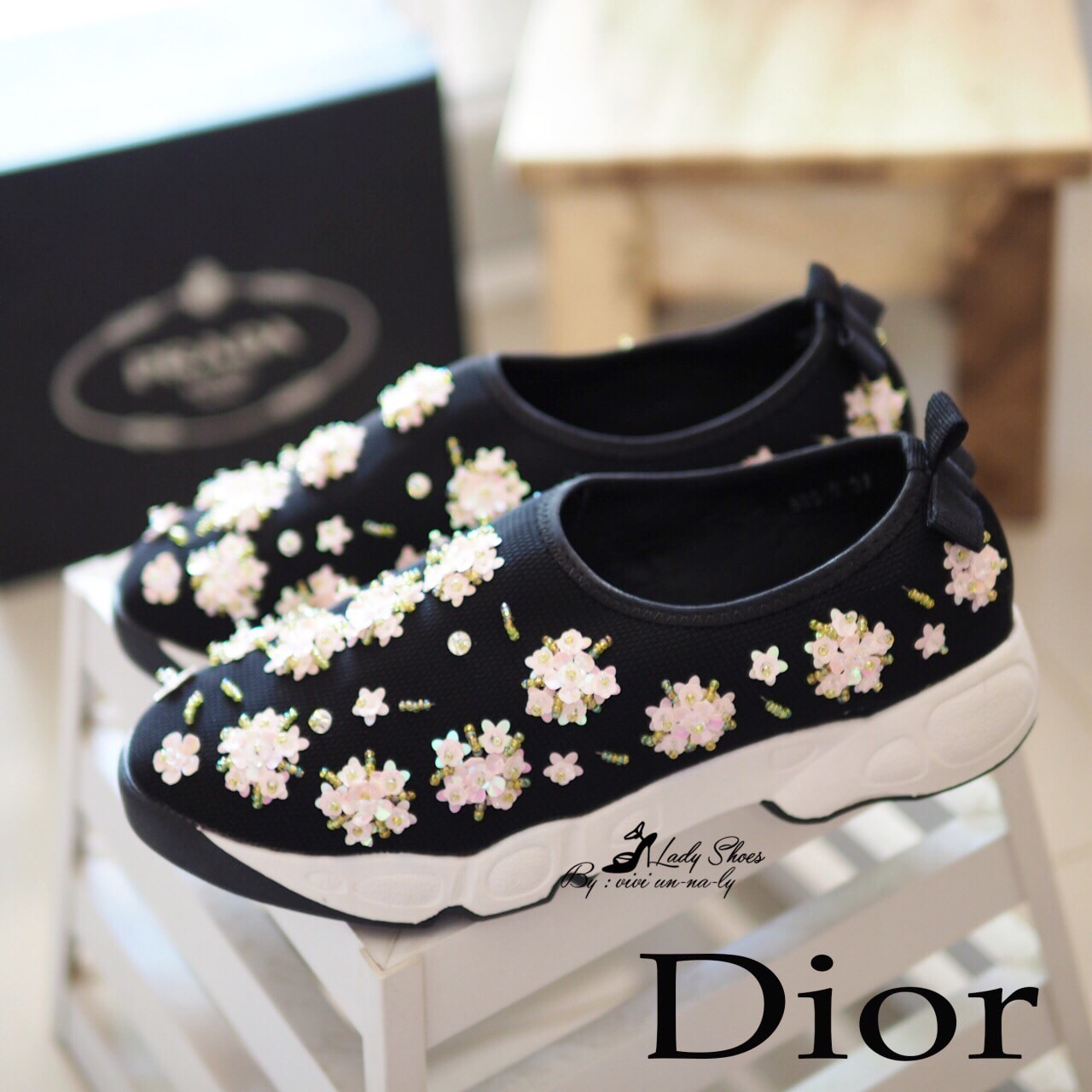 รองเท้า Dior Fusion Sneakers ลายดอกไม้ (สีดำ)