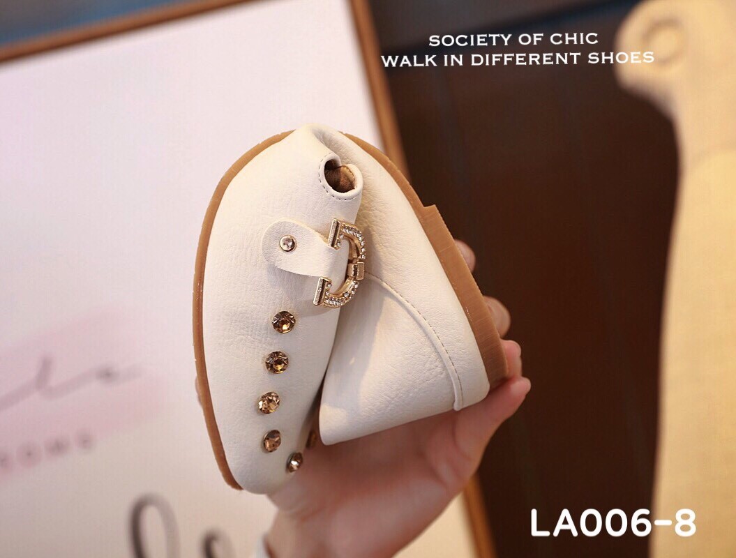 รองเท้าคัทชูนิ่มแต่งอะไหล่ (สีแดง)