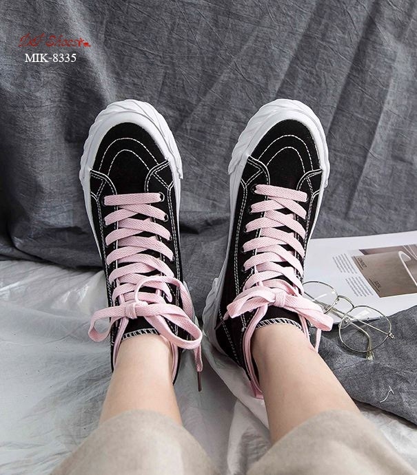 รองเท้าผ้าใบแฟชั่นหุ้มข้อเชือกทูโทน (สีเบจ)