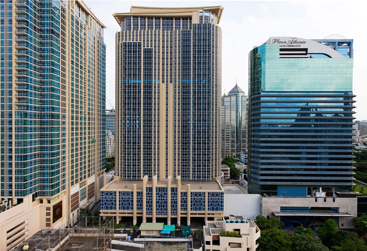 位于 witthayu 路的办公空间出租，距离 Ploenchit BTS Skytrain 仅 350 米。