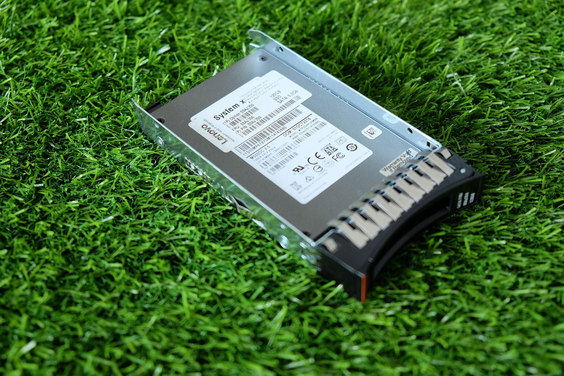 Harddisk SSD Server Lenovo 120 GB ใช้งานทนทาน ได้ตลอด 24 ชั่วโมง