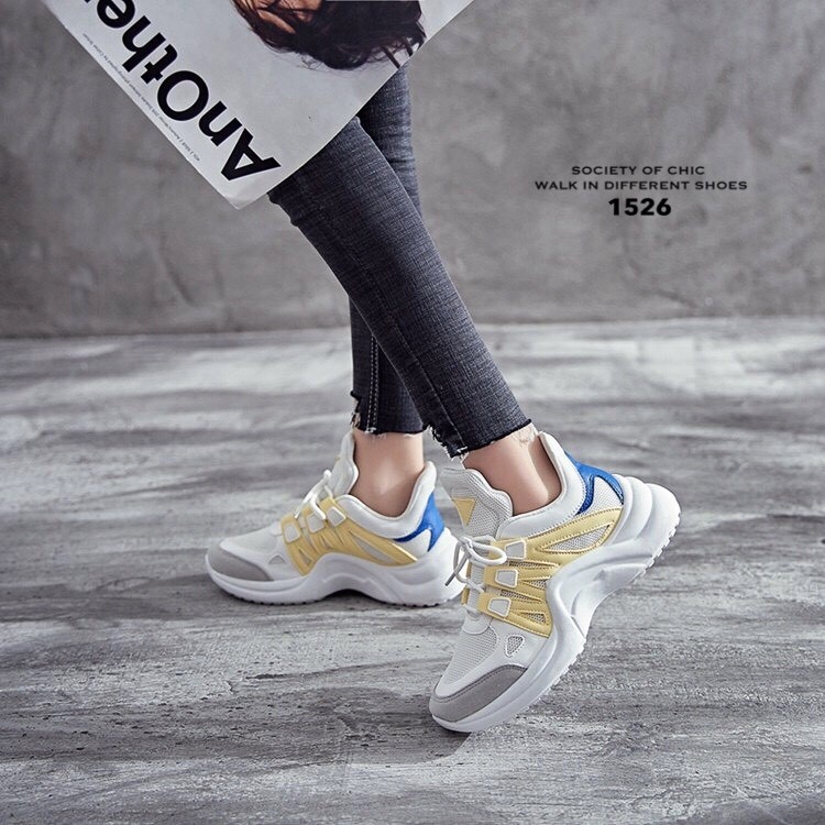 รองเท้าผ้าใบทรงSpotสไตล์แบรนด์ (สีเหลือง)