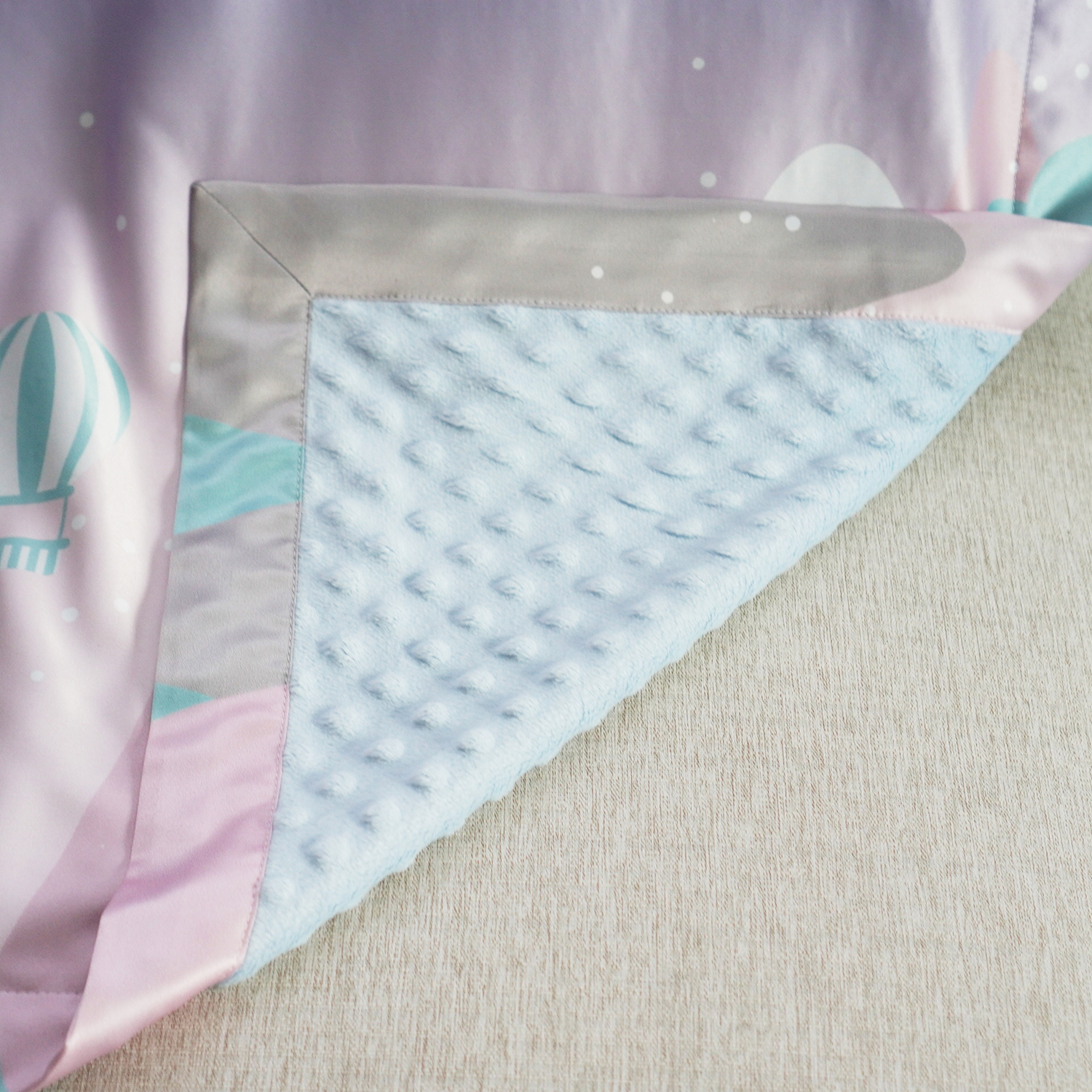 ผ้าห่ม สั่งทำใส่ชื่อ ลายภูเขา - Mountain - Lavender