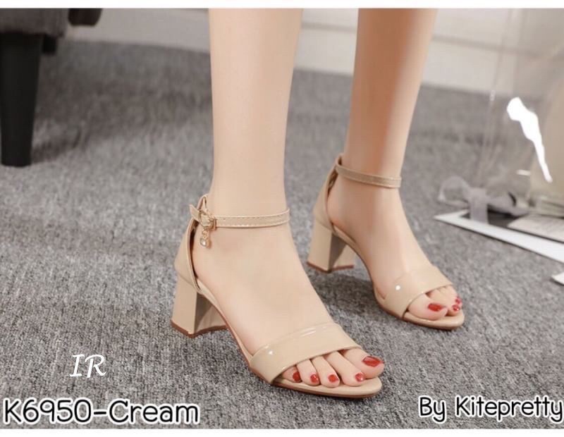 รองเท้าส้นตันแต่งสายรัดปิดส้น (สีครีม)