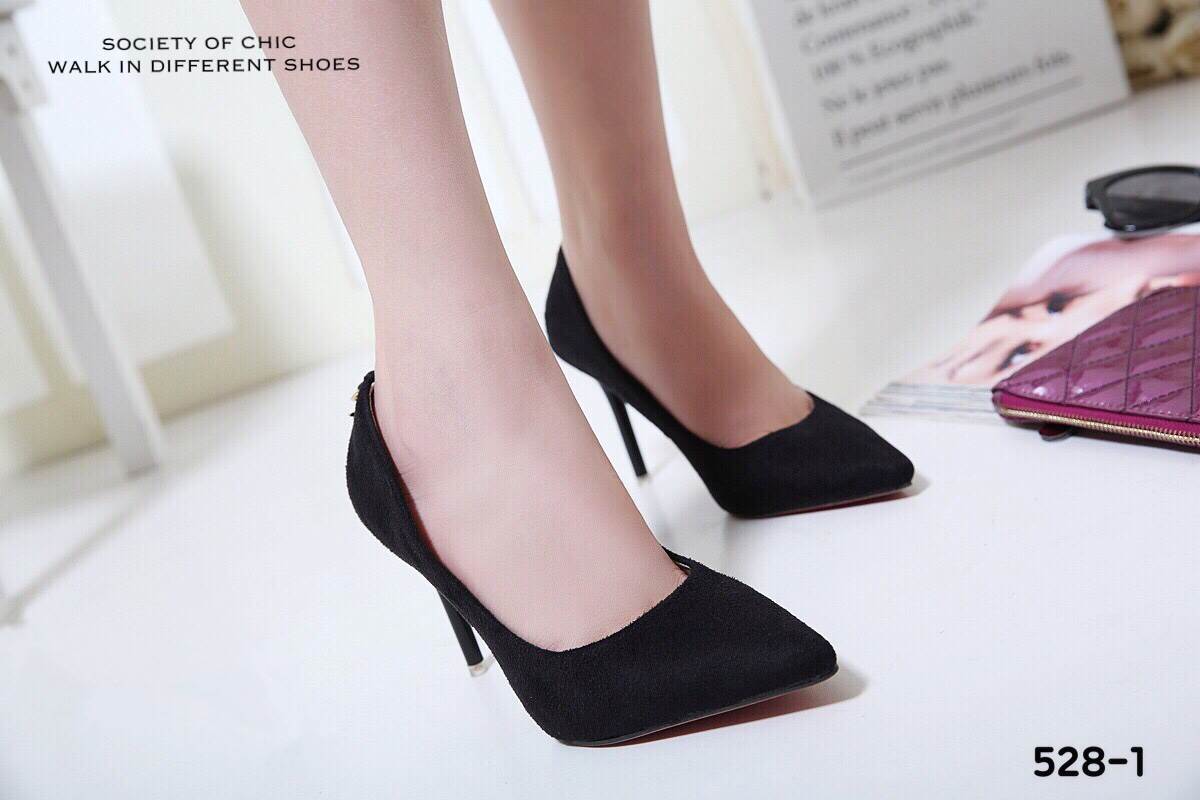 รองเท้าคัทชูส้นสูง Style Dior (สีดำ)