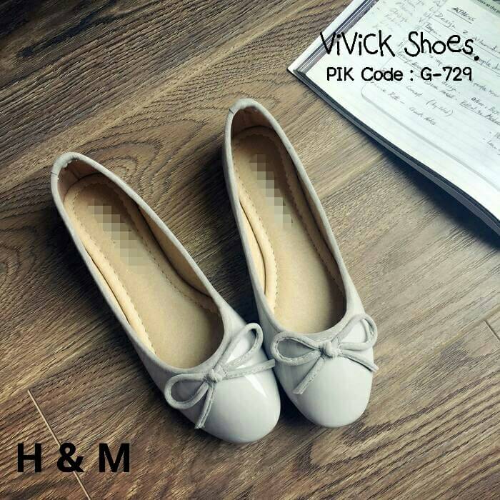 รองเท้าคัทชูหนังแก้วสไตล์ H&M (สีเทา)