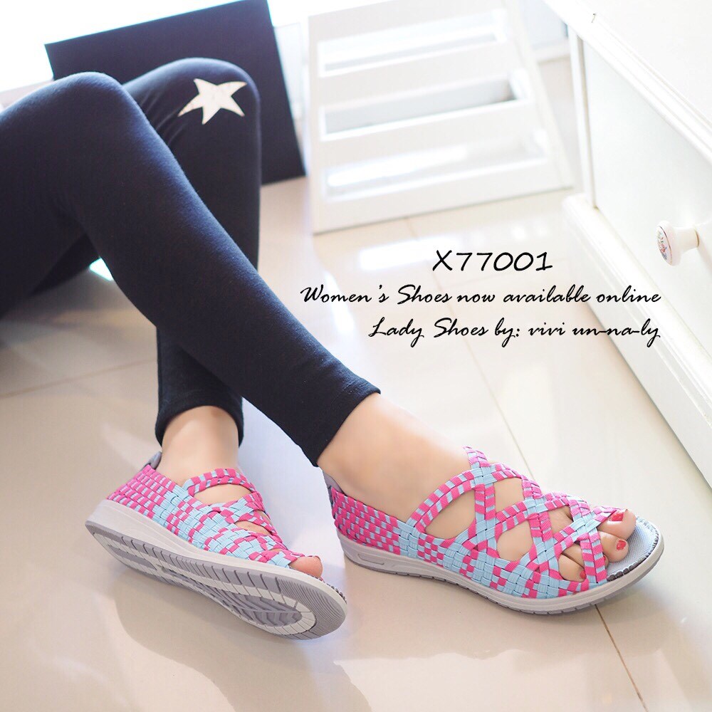 พร้อมส่ง : รองเท้าเพื่อสุขภาพ (รุ่นหน้าสานเปิดหน้าเท้าสีชมพู)
