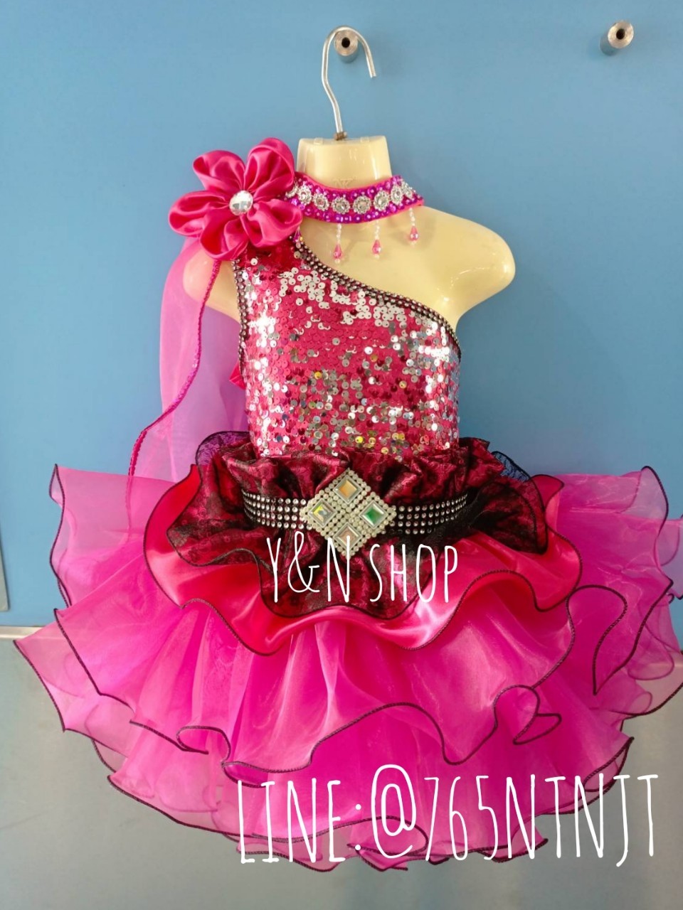 Y&NShop ชุดดรัมเมเยอร์ ชุดเชียร์ลีดเดอร์ เด็กผู้หญิงอนุบาล-ประถมต้น แบบชุดไหล่ดอก