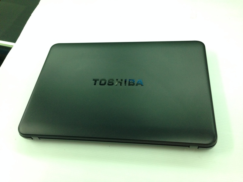 TOSHIBA Satellite C800-1030X