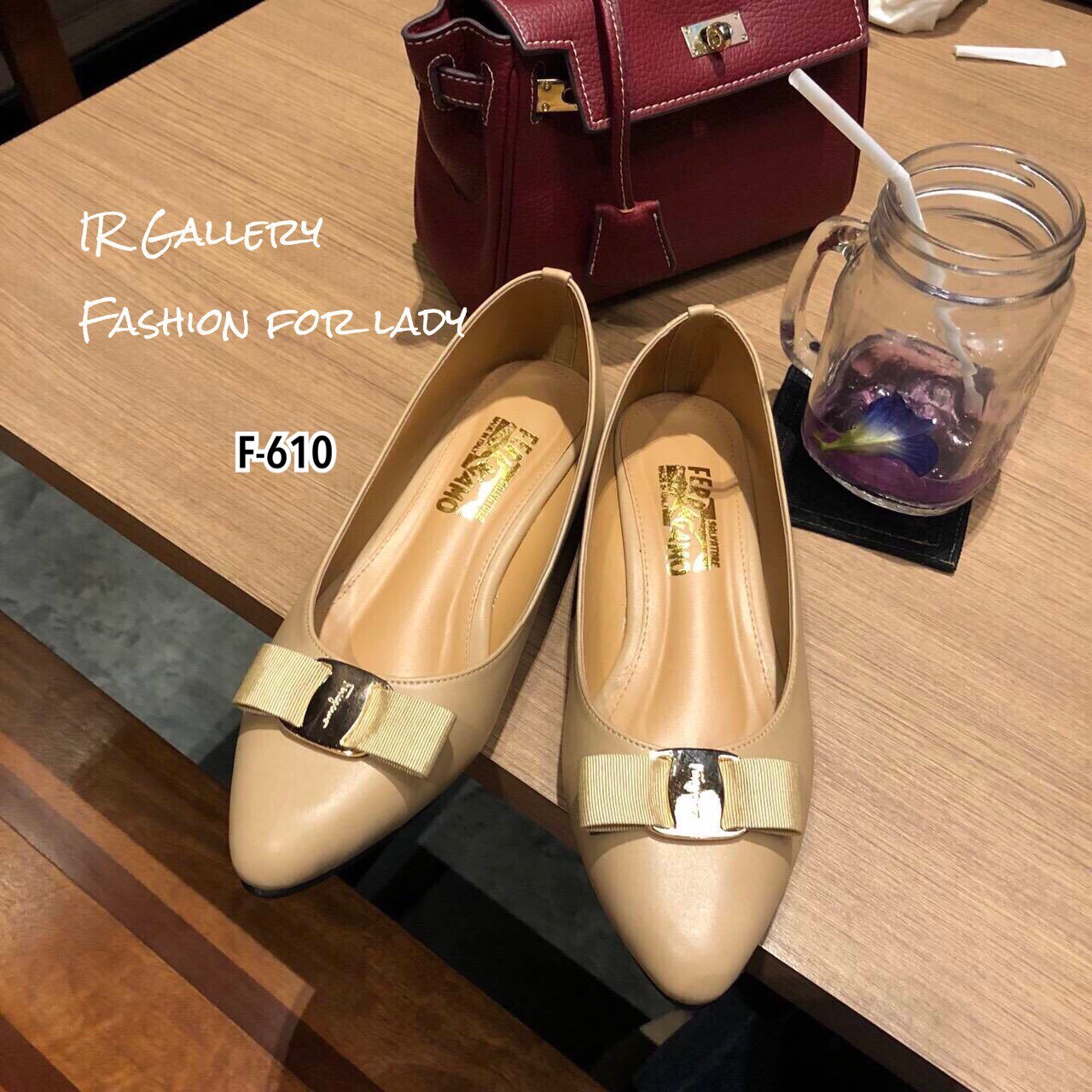 รองเท้าคัทชู Style Ferragamo (สีครีม)