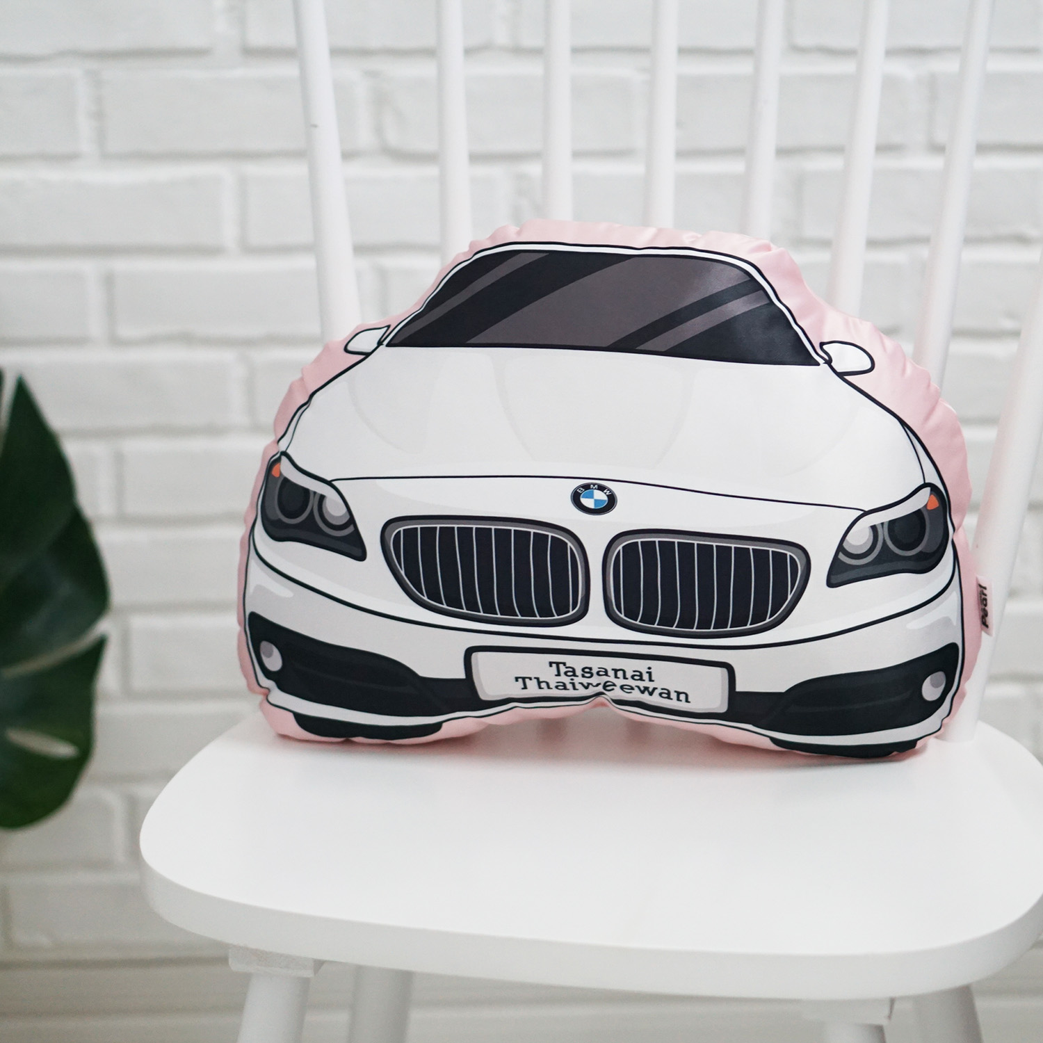 หมอนรถ BMW