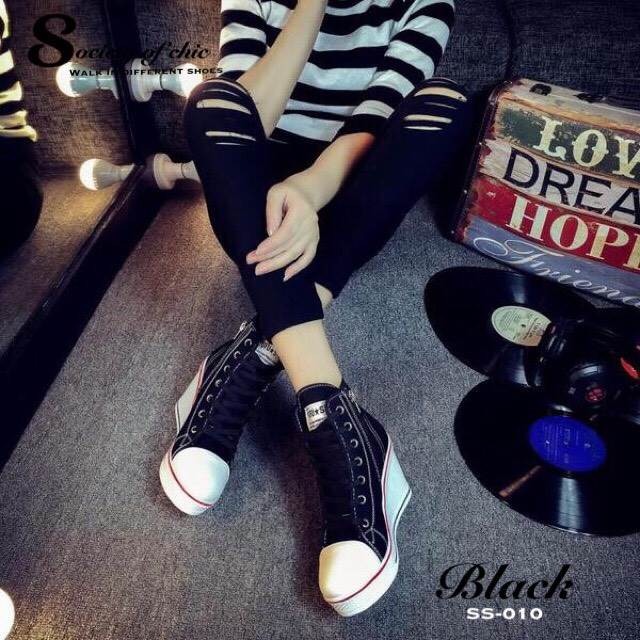 รองเท้าผ้าใบส้นเตารีดเกาหลี (สีดำ)