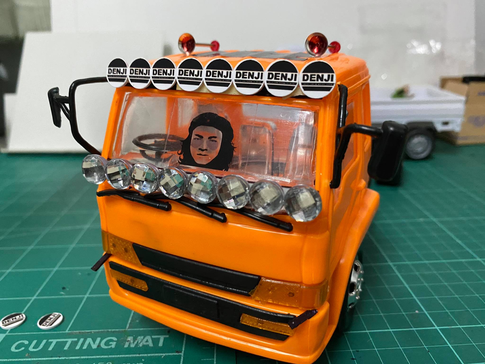 เดนจิ โมเดลไฟเดนจิจำลอง แต่งรถของเล่น แต่งโมเดลรถบรรทุก Denji for truck dcale 1/24