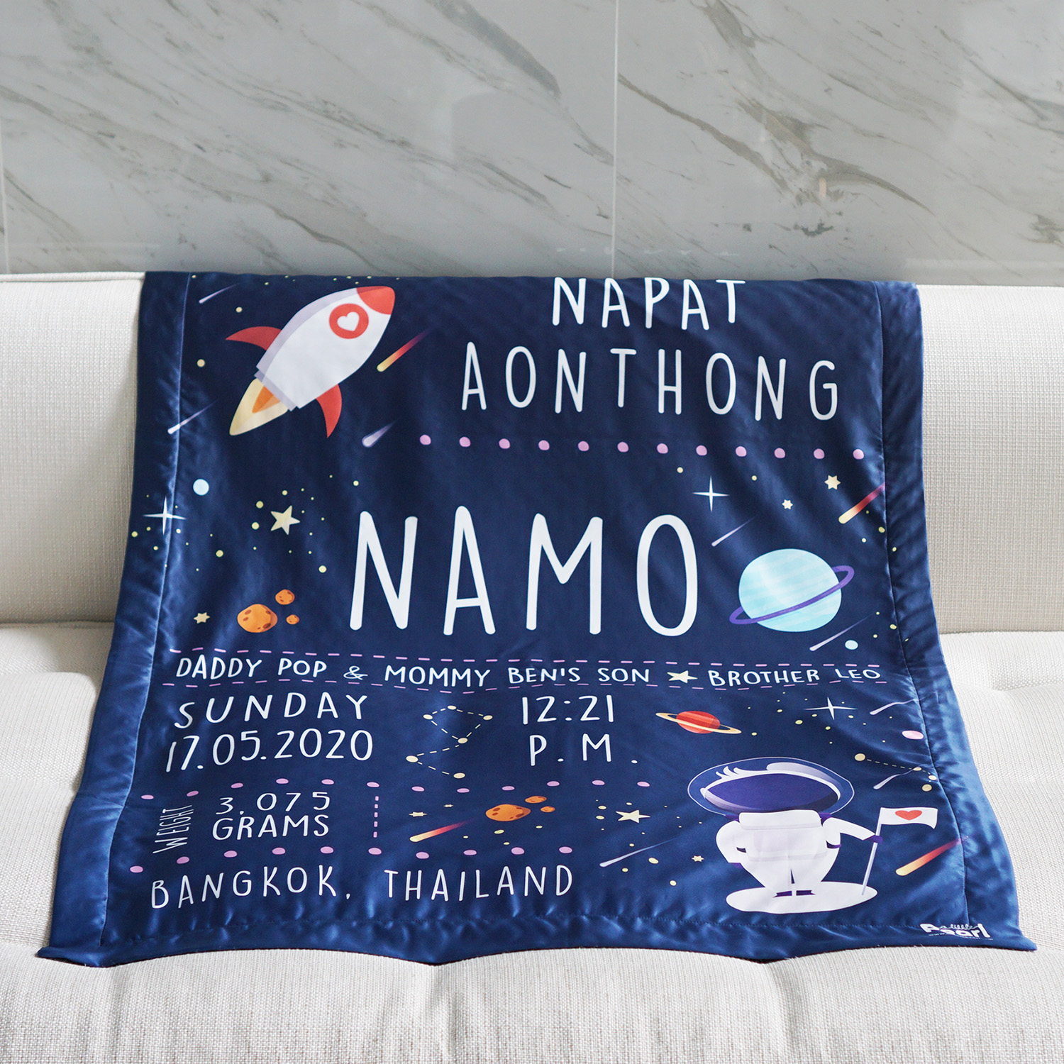 ผ้าห่มเด็ก ใส่ประวัติแรกเกิด ลาย Space - Navy