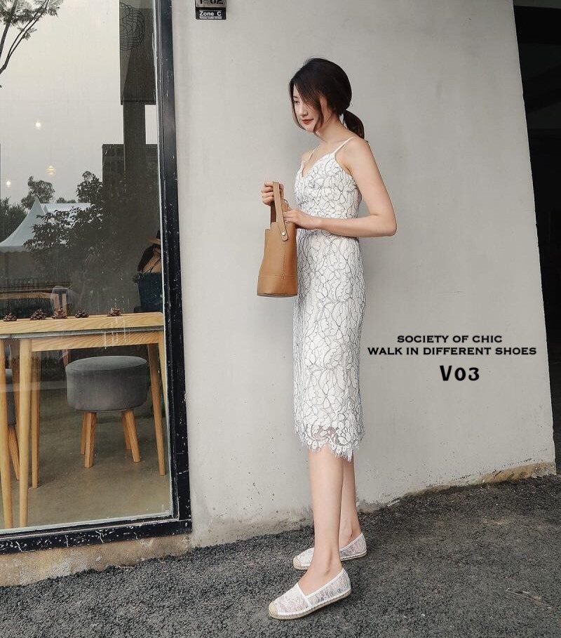 รองเท้าลูกไม้ Style Valentino