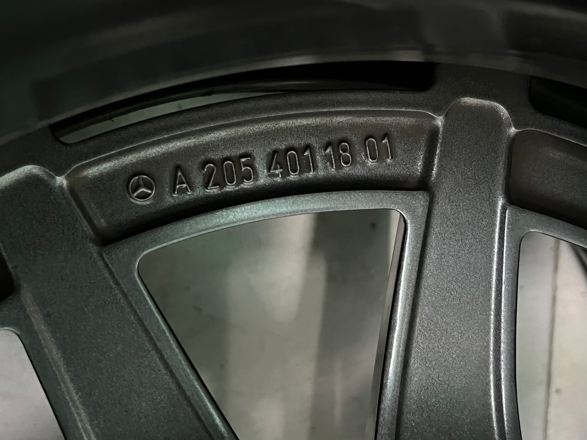 ล้อเบนซ์แท้ C-Class W205 C63 AMG Coupe 18″