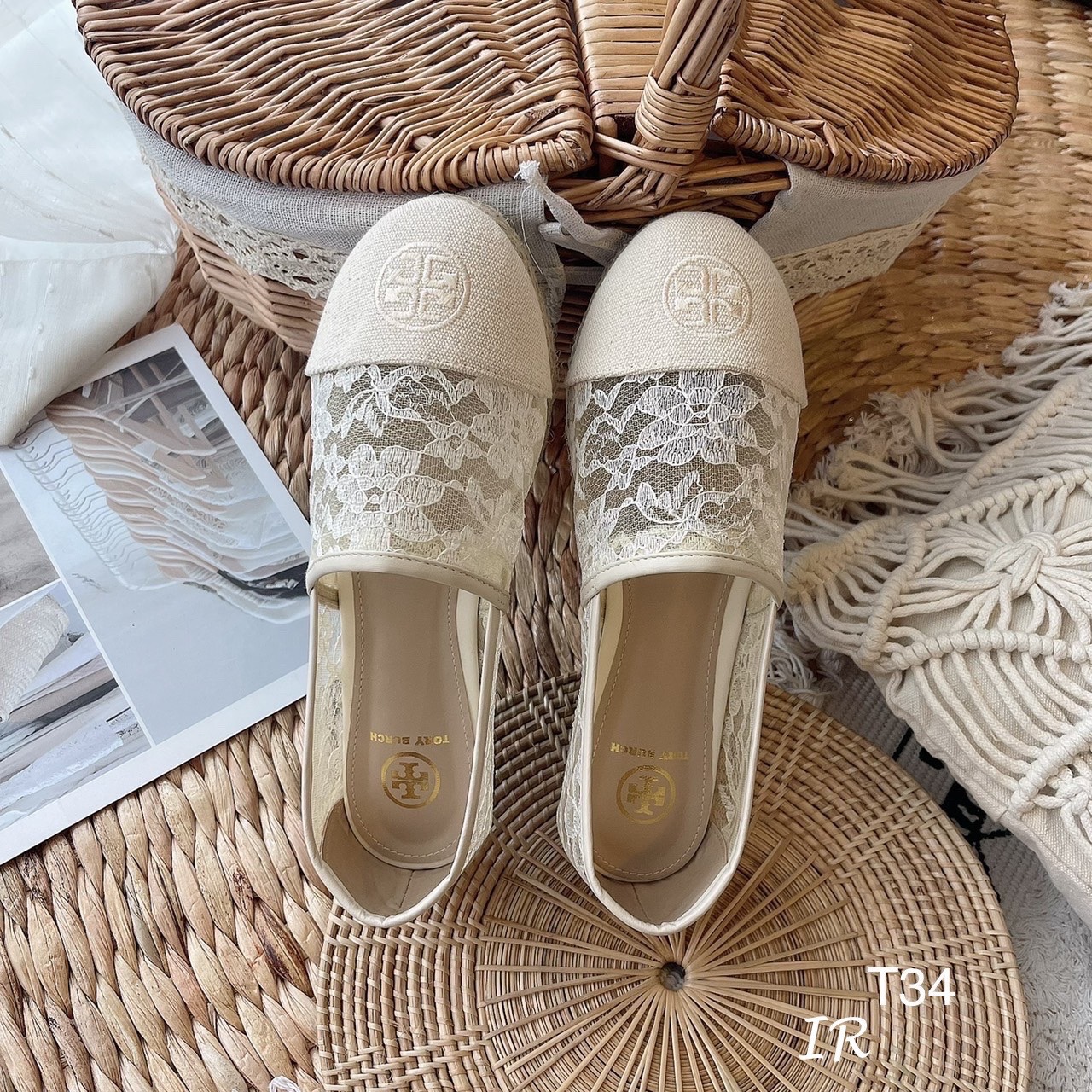 รองเท้าลูกไม้ Style Tory Burch