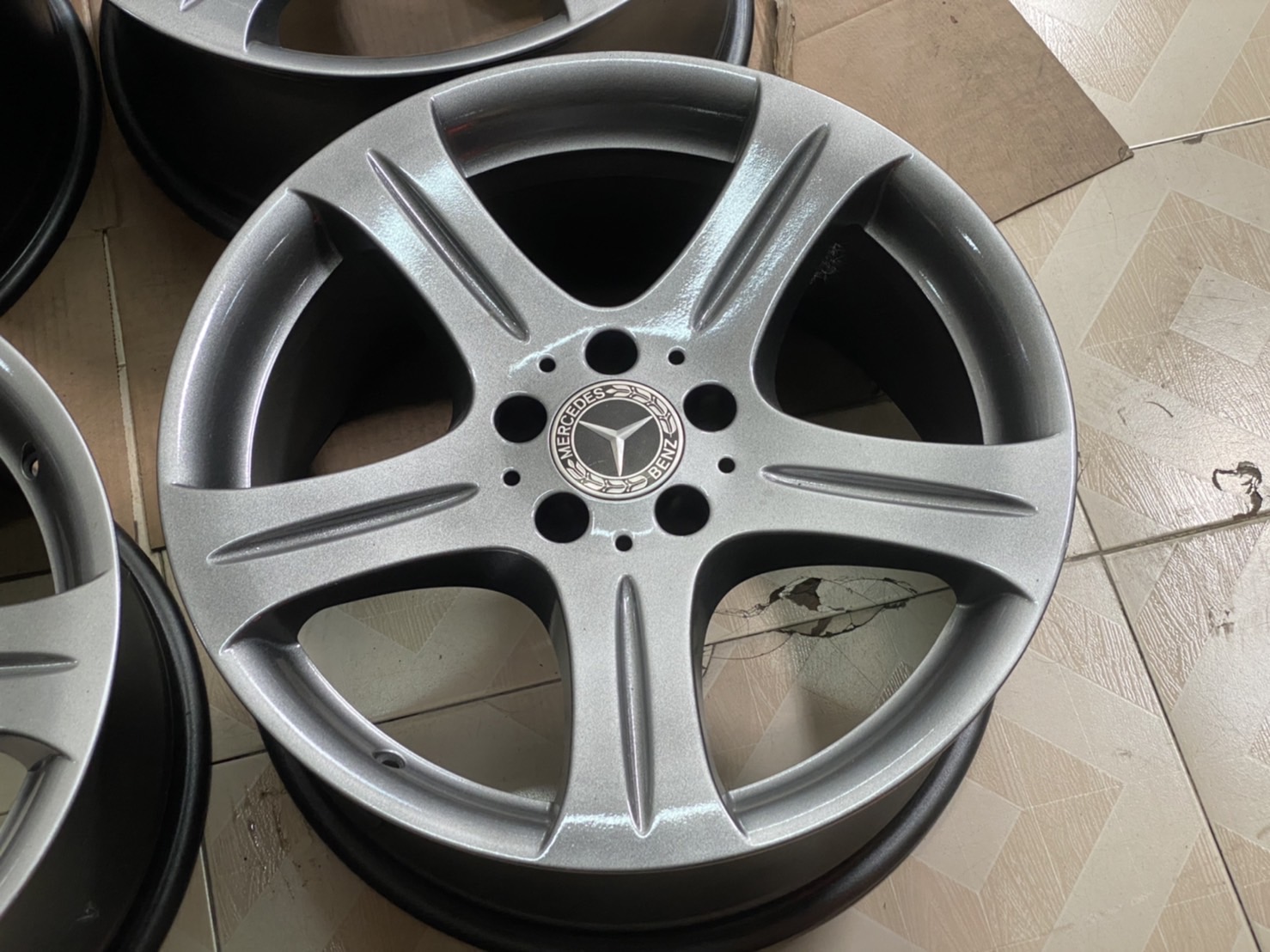 ล้อเบนซ์แท้ BENZ CLS 18" 5 ก้านแอ่นๆ
