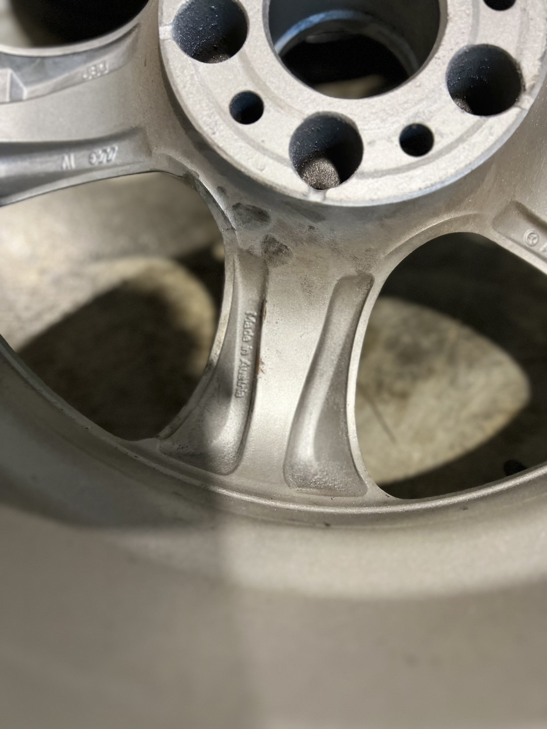 ล้ออะไหล่เบนซ์ ลายกล้วย 17" พร้อมยางถูกๆ