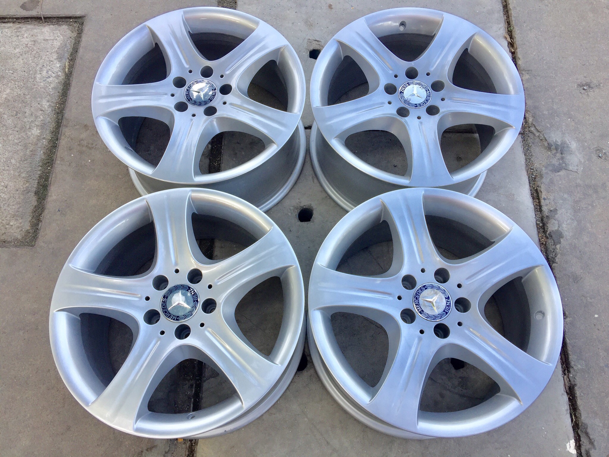 ล้อแท้ BENZ E-calss 17" x 8.0 et+48