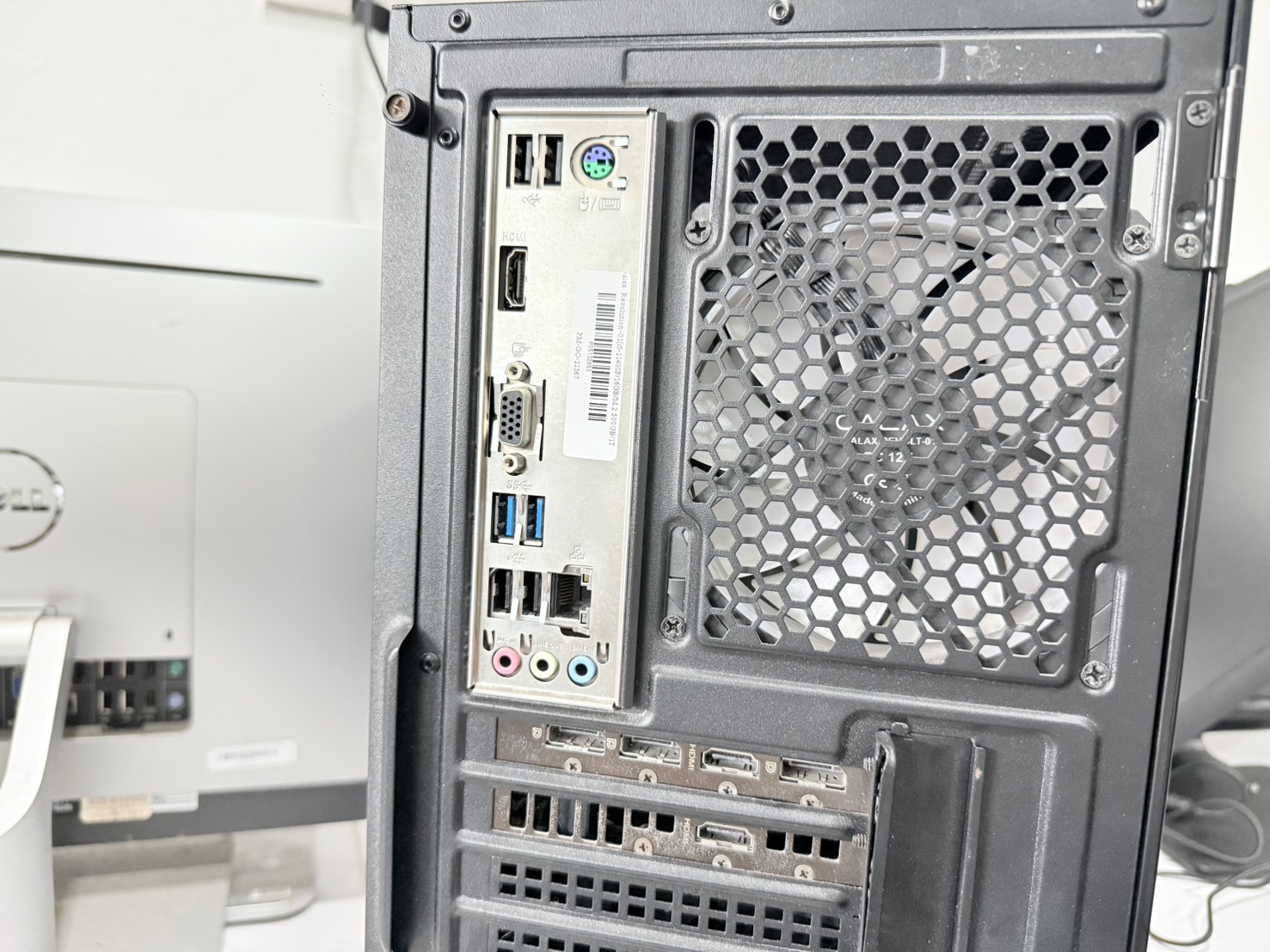 คอมพิวเตอร์ประกอบ Galax Revolution-01(i5-11400F16GBM.2 500GB1TBRTX 3060Ti 8GB)