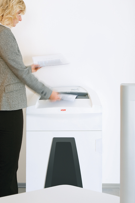 ขายถูก เครื่องทำลายเอกสาร Securio P36 (1.9x15 mm.) 18-20แผ่น ตัดเป็นชิ้น